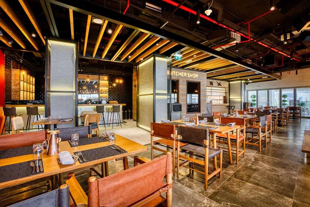 The First Collection Dubai Business Bay Hotel Restaurant foto Interior of the restaurant
