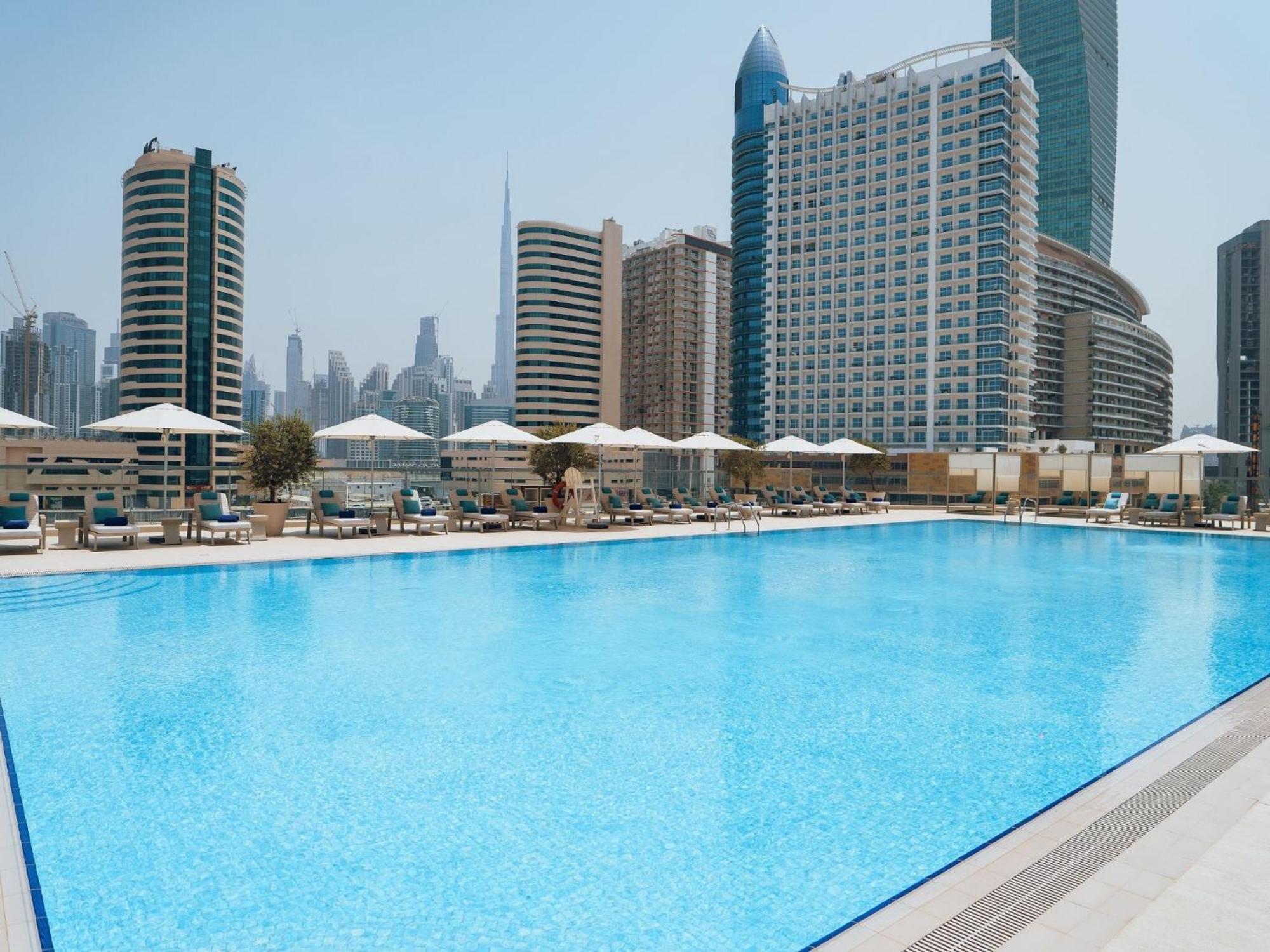 The First Collection Dubai Business Bay Hotel Exterior foto The pool at Jumeirah Jumeirah